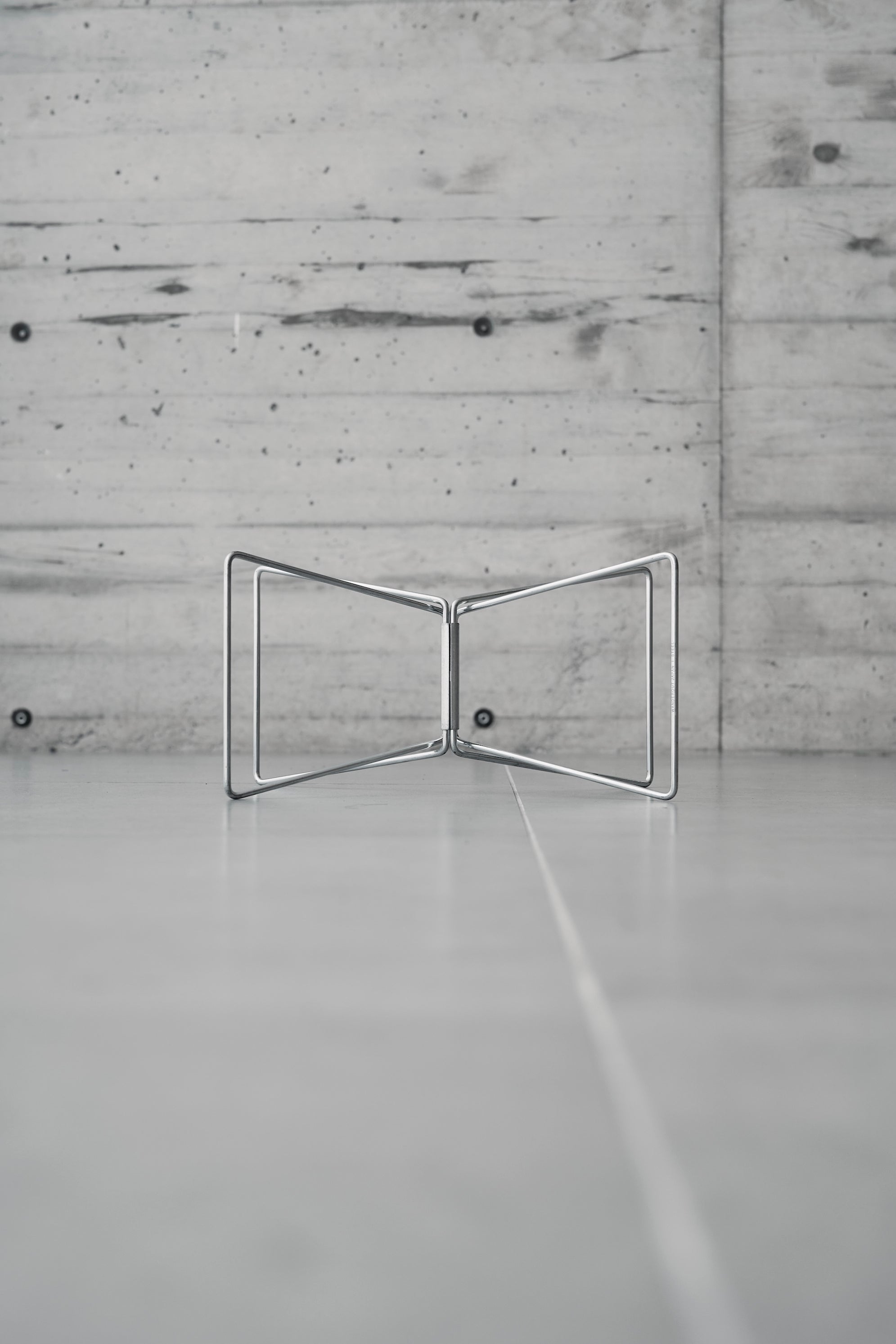 Wanderout / Universal Stand - Silver – wanderout