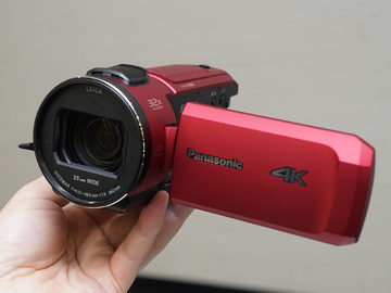 パナソニック、新センサーで高感度撮影、広角25mmレンズ搭載4Kビデオ