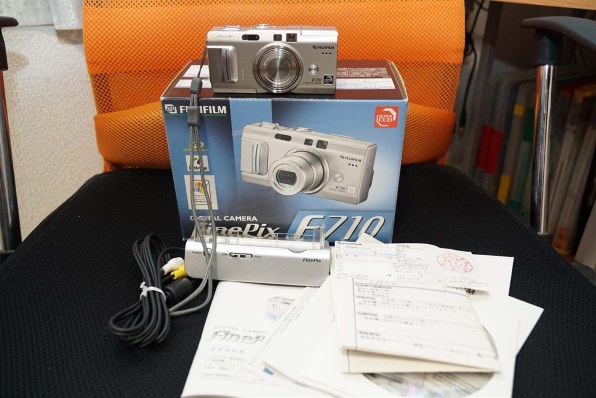 FUJIFILM FinePix F710 デジタルカメラ 富士フイルム FinePix F710