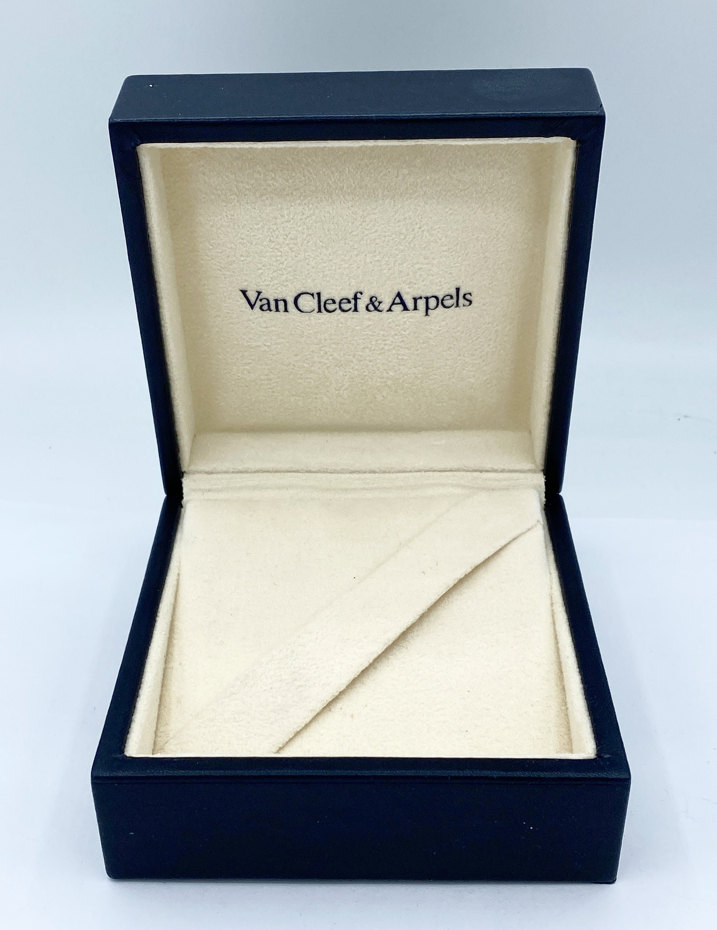 Authentic Vintage Van Cleef & Arpels Black Jewelry Hinged
