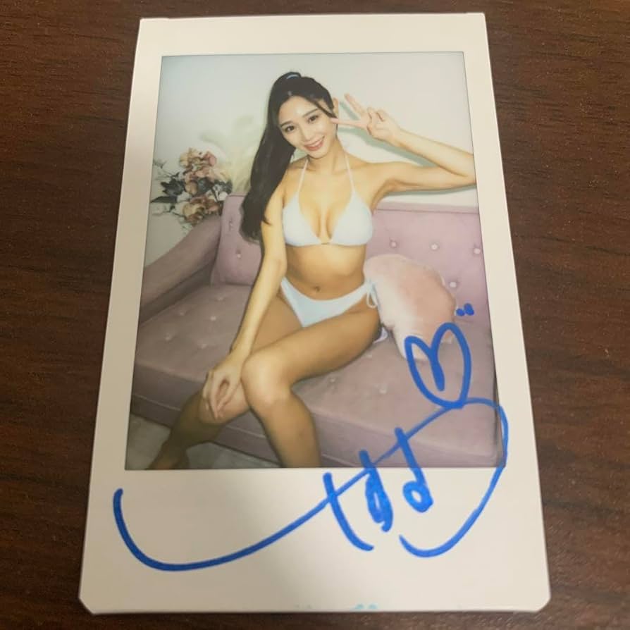 斎藤恭代 dvd購入特典直筆サイン入りチェキ3枚セット Amazon.co.jp: ー