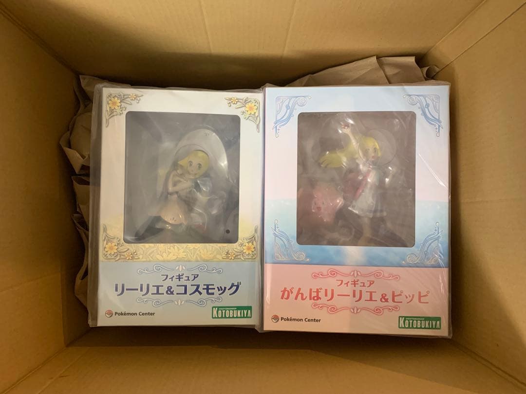 【2点セット】①リーリエ＆コスモッグ ②がんばリーリエ&ピッピ ポケモンセンターフィギュアリーリエ&ピッピリーリエ&コスモッグ 2点