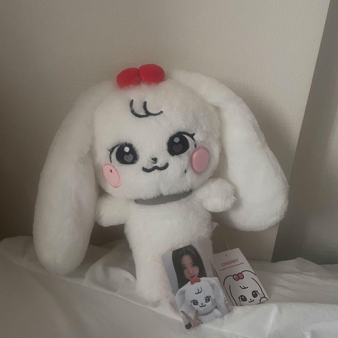 ive minive チェリー ウォニョン 30cm トレカ付き　popup IVE MINIVE ウォニョン トレカ ポップアップ PLUSH 30cm ぬいぐるみ