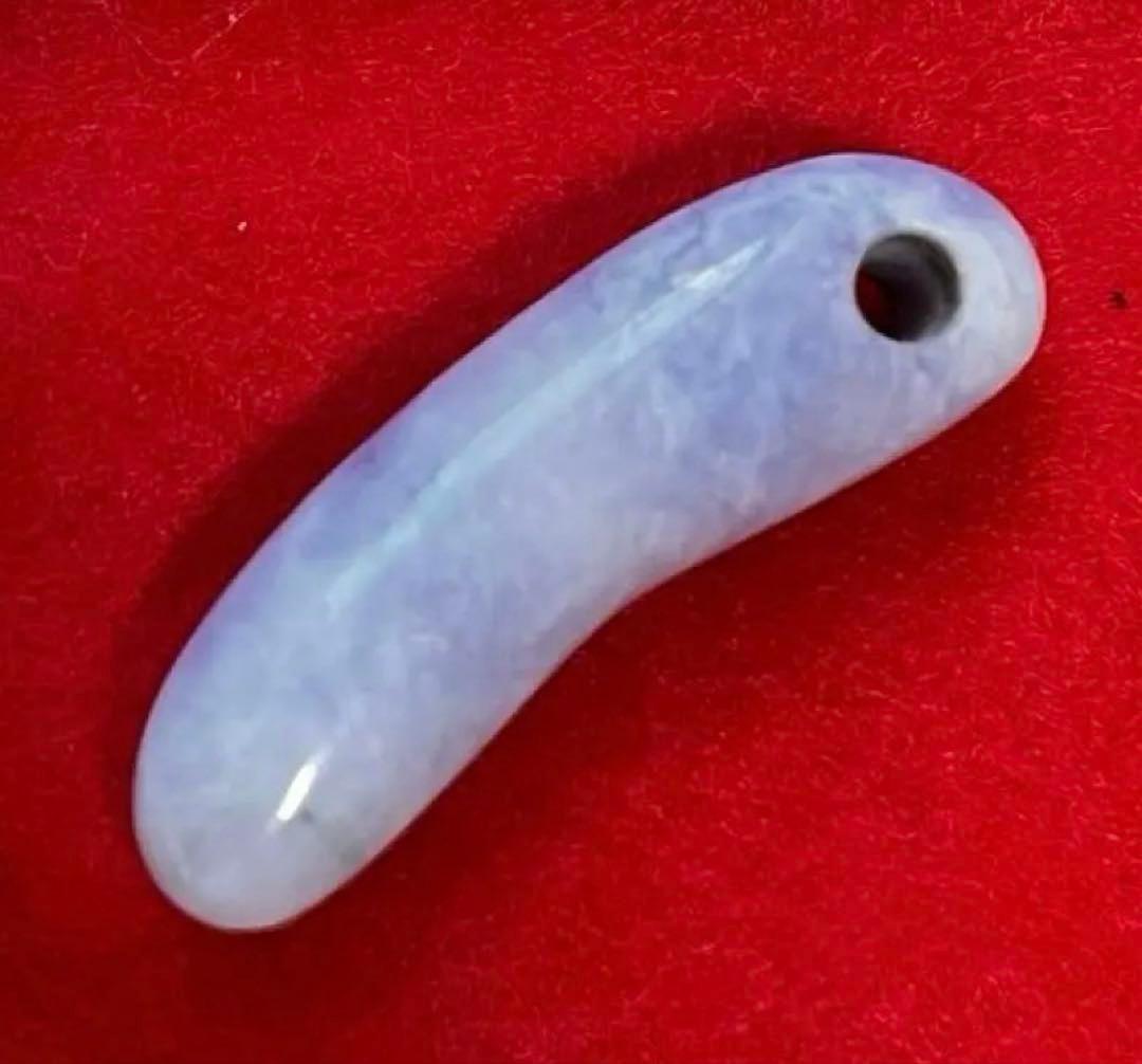 糸魚川翡翠　勾玉　金山谷産　陽春作 糸魚川翡翠(金山谷産) 勾玉 巴型 】 国産 天然石 糸魚川産翡翠 ひすい