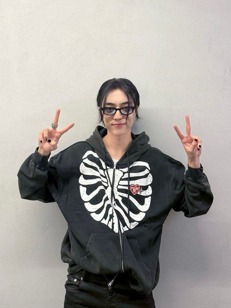 TREASURE フーディー M ジフン POPUP トレカ PLUSE ON