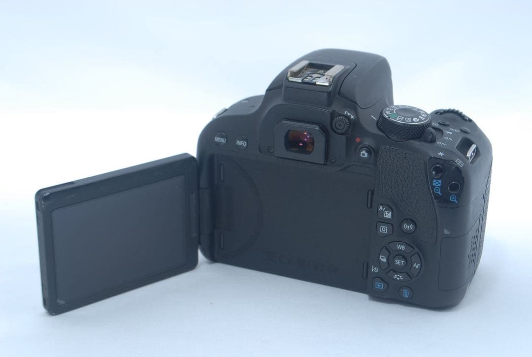 人気⭐️Canon EOS Kiss X9i スマホ転送 高画質 バリアングル液晶の