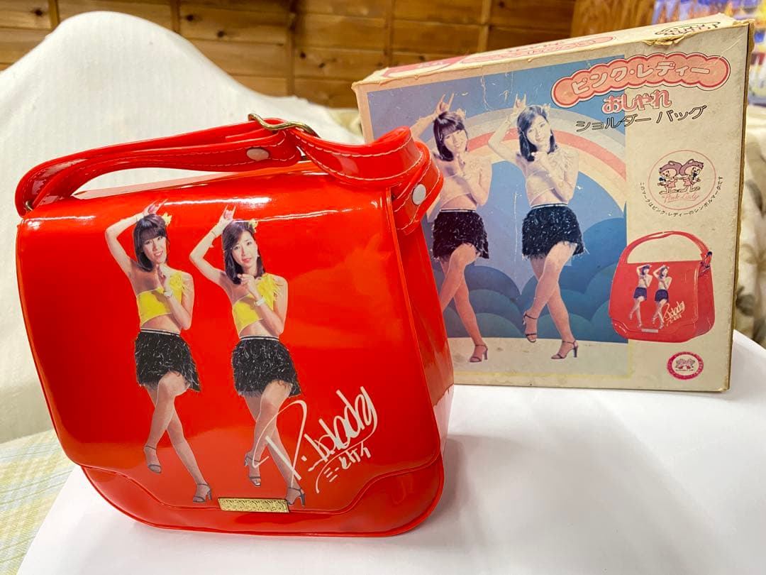 未使用　ピンクレディ　ショルダーバッグ 箱つき