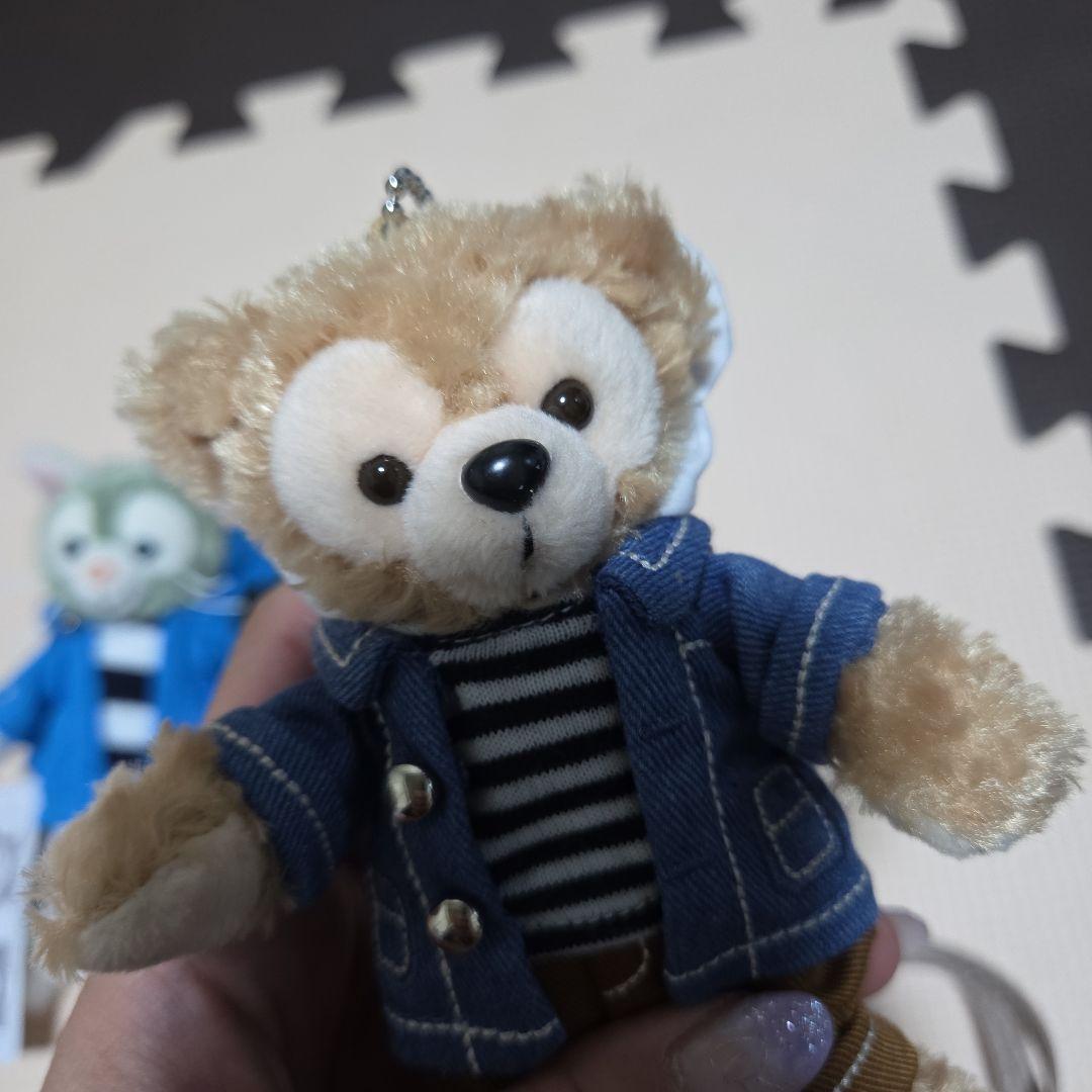 新品タグ付き ダッフィー ジェラトーニ ぬいぐるみバッジ ぬいば
