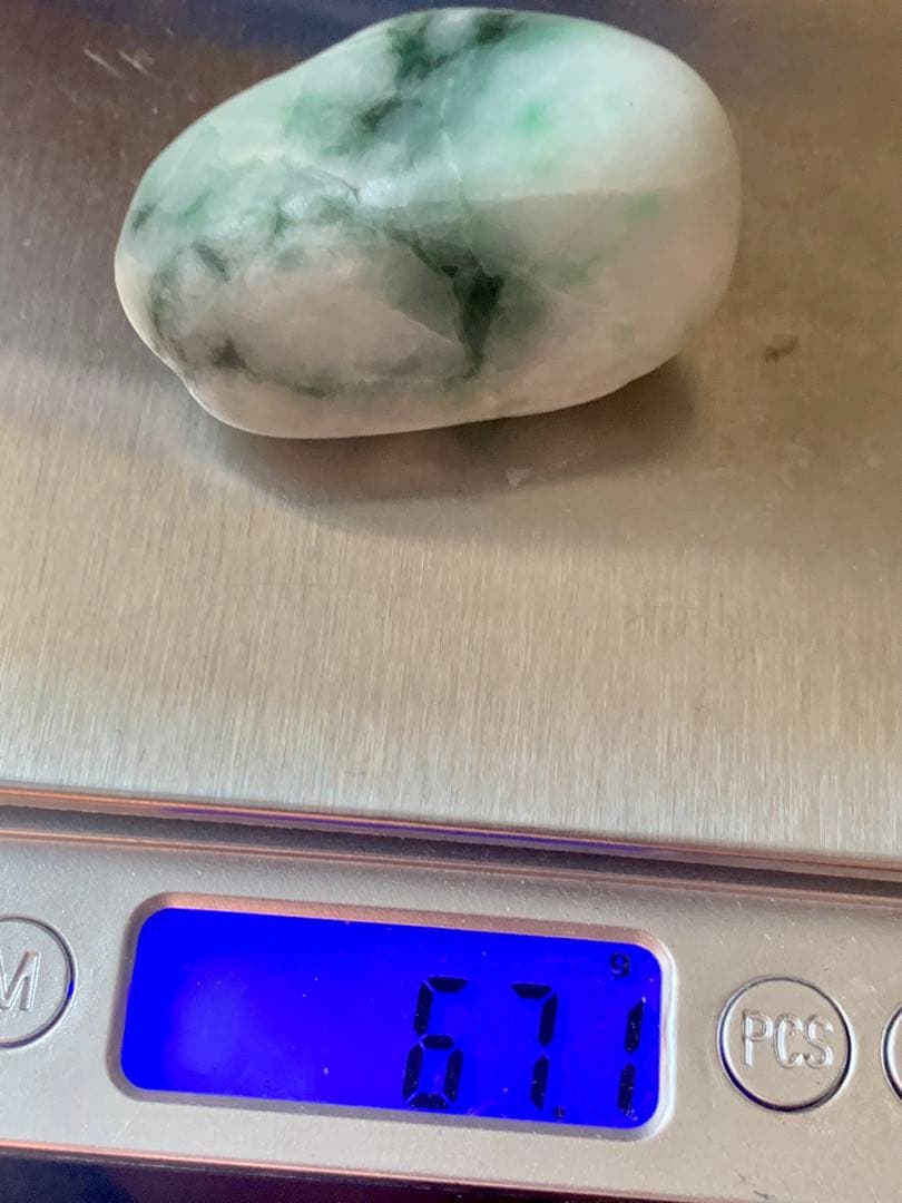 糸魚川ひすい極上海石 67g 翡翠 鉱物標本 コン沢 水石 根付 糸魚川翡翠